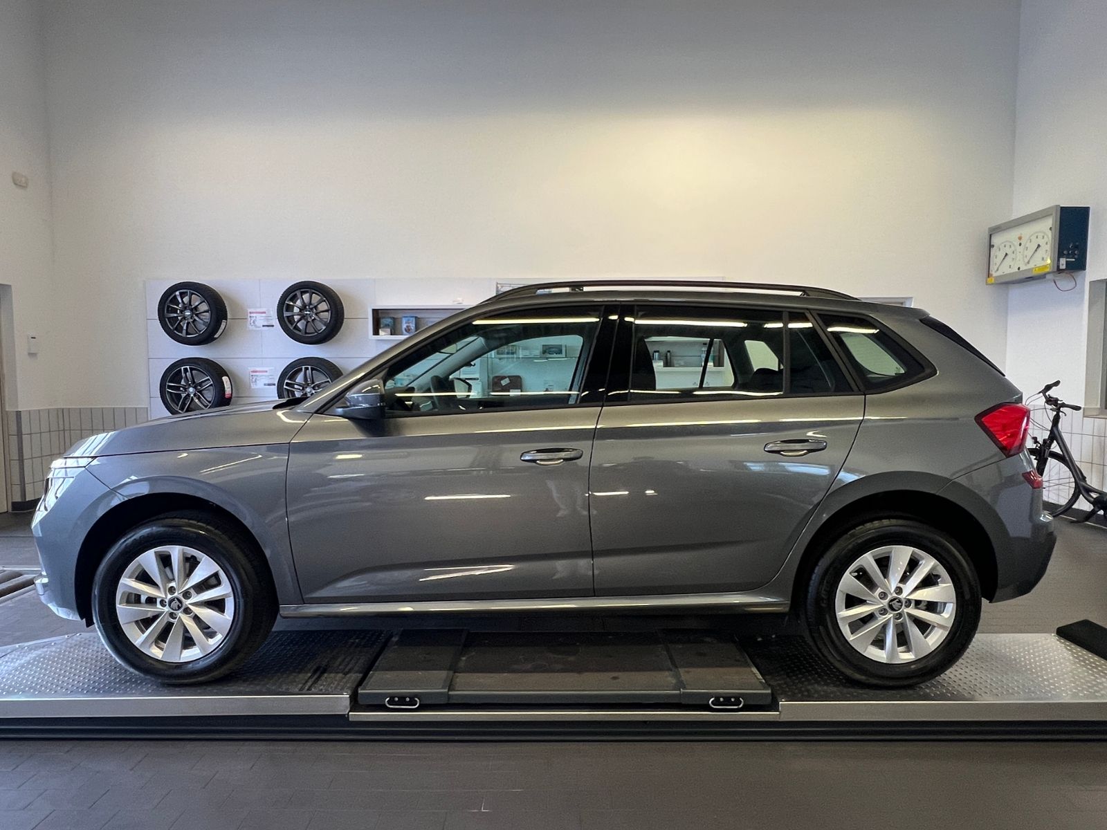 Fahrzeugabbildung SKODA Kamiq Selection 1.0 TSI DSG *AHK, LED, Komfortpa