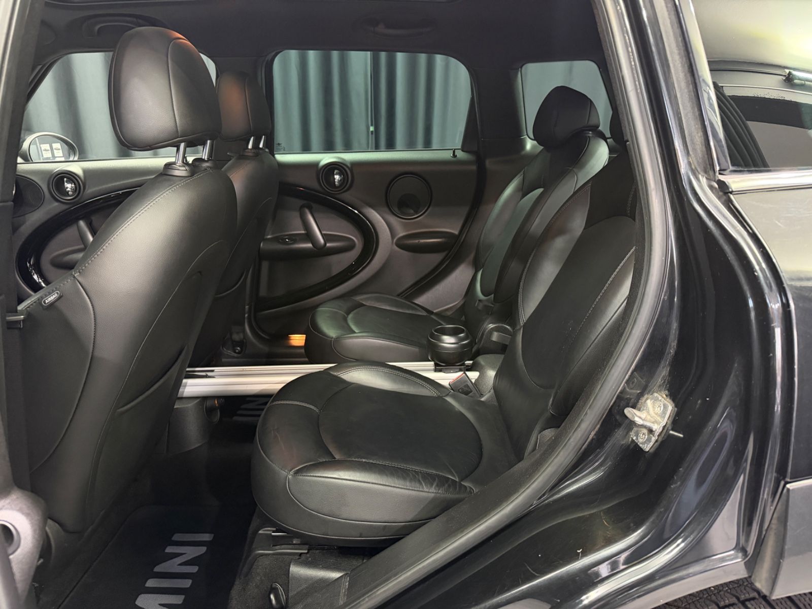 Fahrzeugabbildung MINI COOPER D Countryman Cooper D All4|PANO|NAVI|