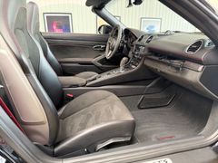 PORSCHE 718 Boxster/GTS 4.0/APPROV/GTS PAKET/BOSE/SP.CHR PORSCHE 718 Boxster/GTS 4.0/APPROV/GTS PAKET/BOSE/SP.CHR