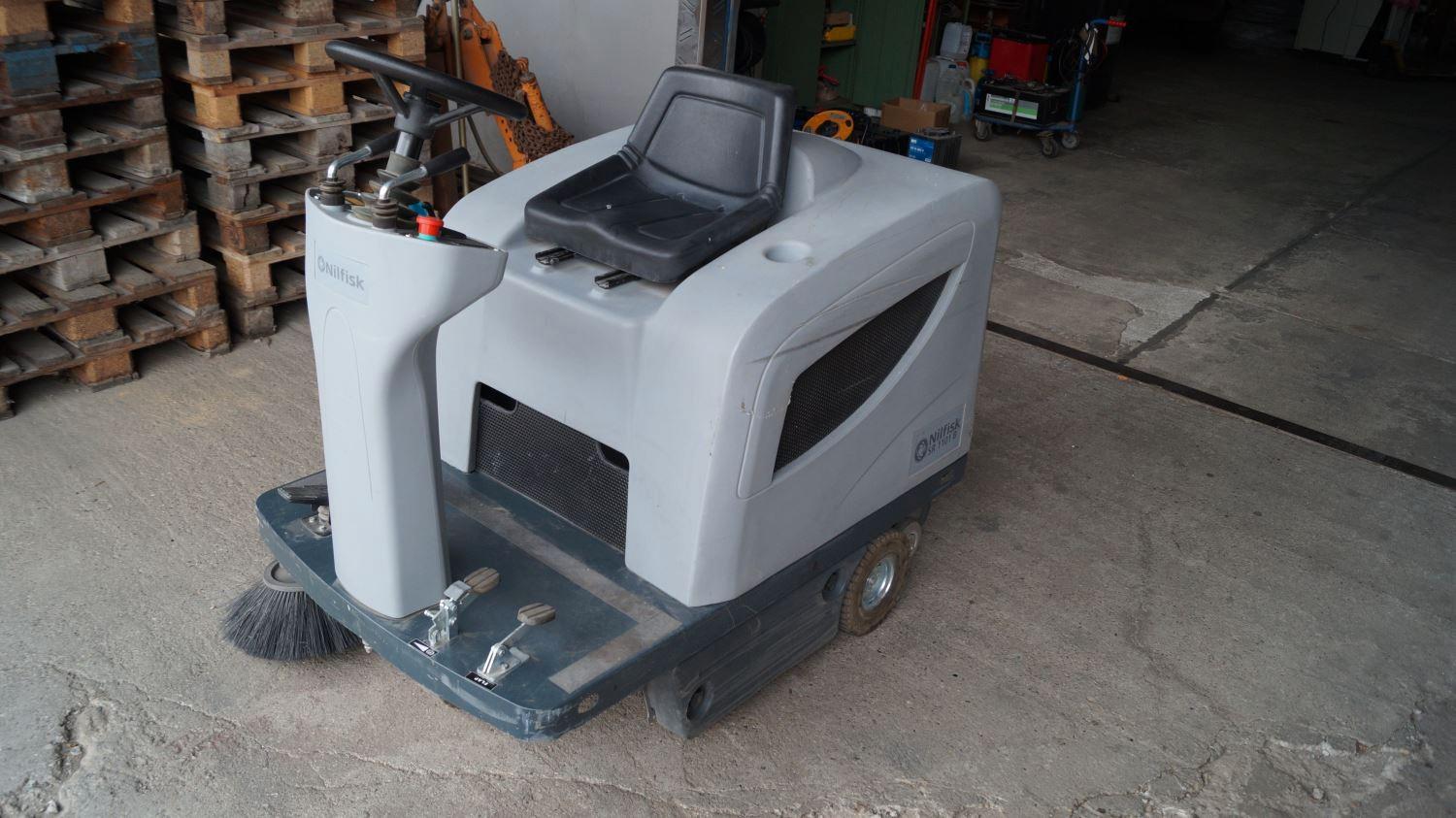 Andere Nilfisk SR 1101 B Kehrmaschine