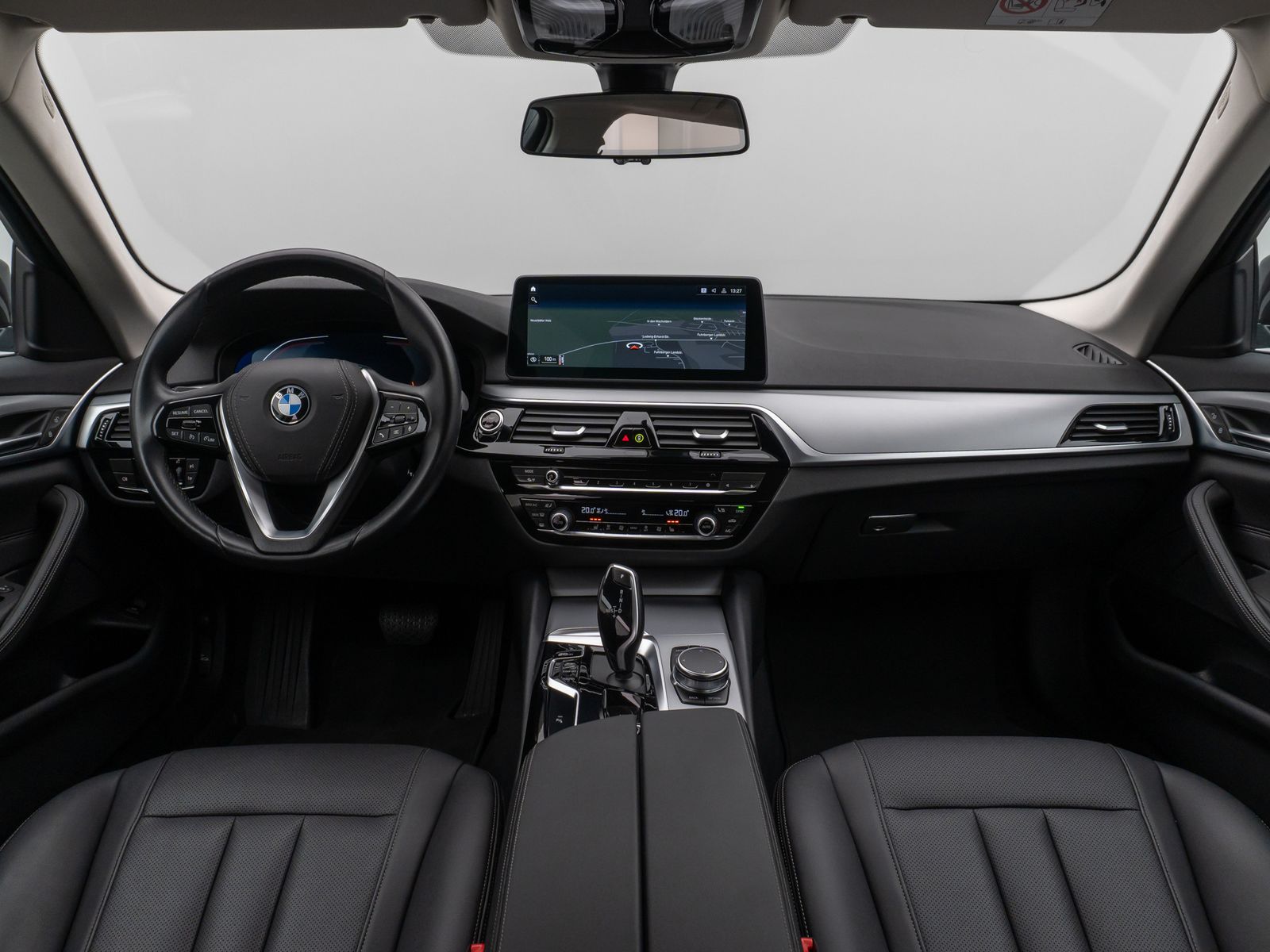 Fahrzeugabbildung BMW 520i DAB WLAN CockPitProPDC Sitzhzg LED Alarm