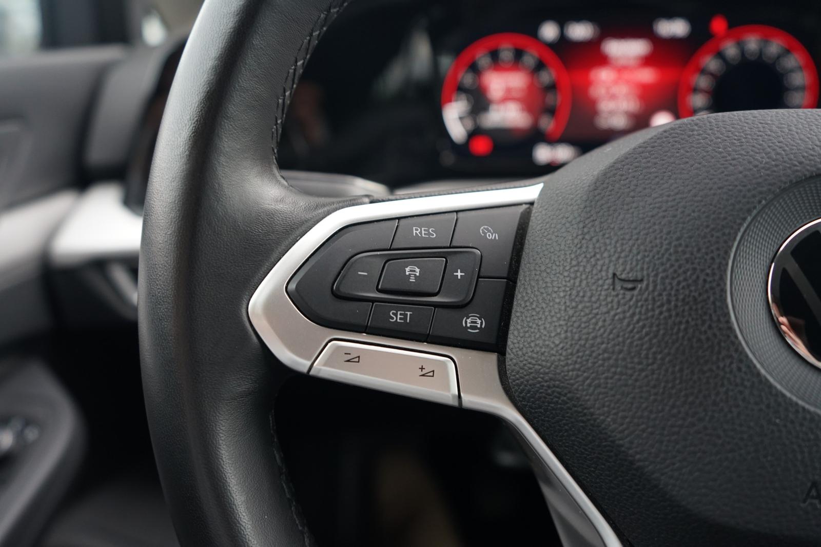 Volkswagen Golf VIII 1.5 TSI Life LED Navi App-Connect DAB, миниатюра 22