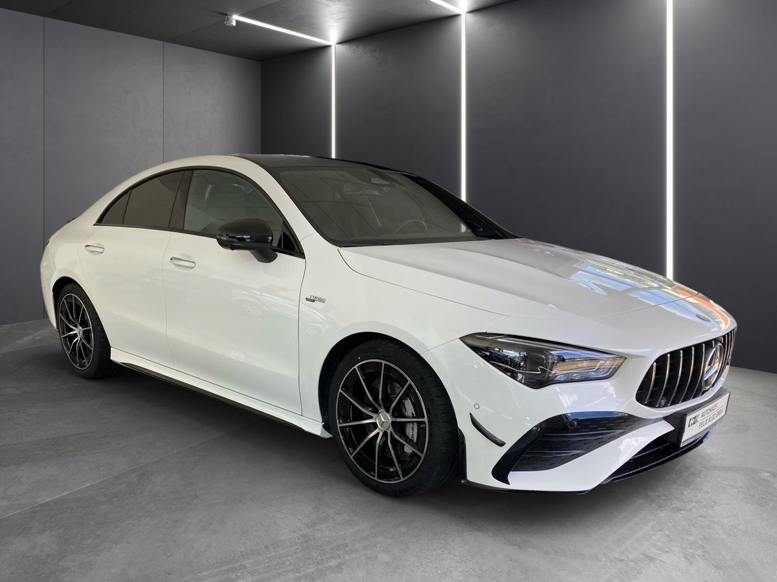 Fahrzeugabbildung Mercedes-Benz CLA 35 AMG 4M*Aero*Pano*HUD*Burm*STDHZG*Dist*360