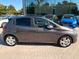 Peugeot 208 Signature Tempomat SHZ Panoramadach - Peugeot 208: Signature