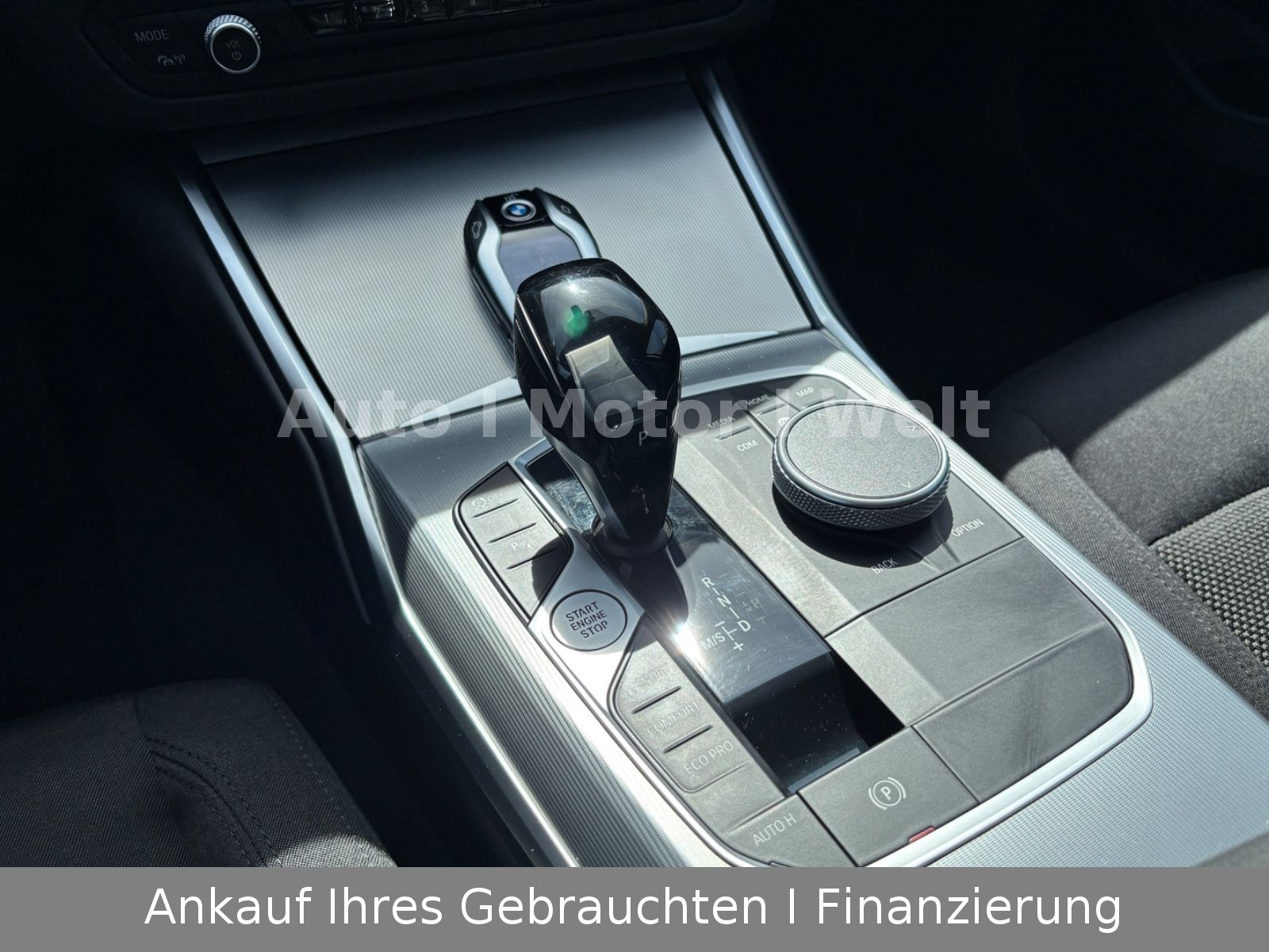 Fahrzeugabbildung BMW 318d Touring G21 LASER/ACC/SHZ/STDHZG/PANO/KEYLE