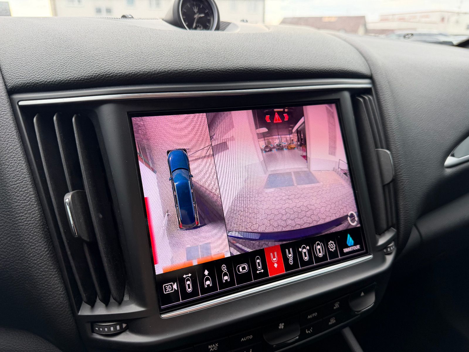 Fahrzeugabbildung Maserati Levante Diesel/GRANSPORT/LED/360°/MEMORY