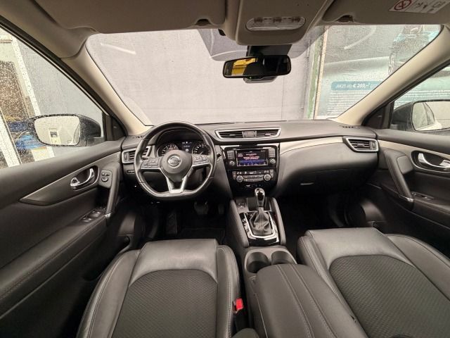Fahrzeugabbildung Nissan Qashqai 1.3 DIG-T DCT Tekna Alu+DR+19Zoll