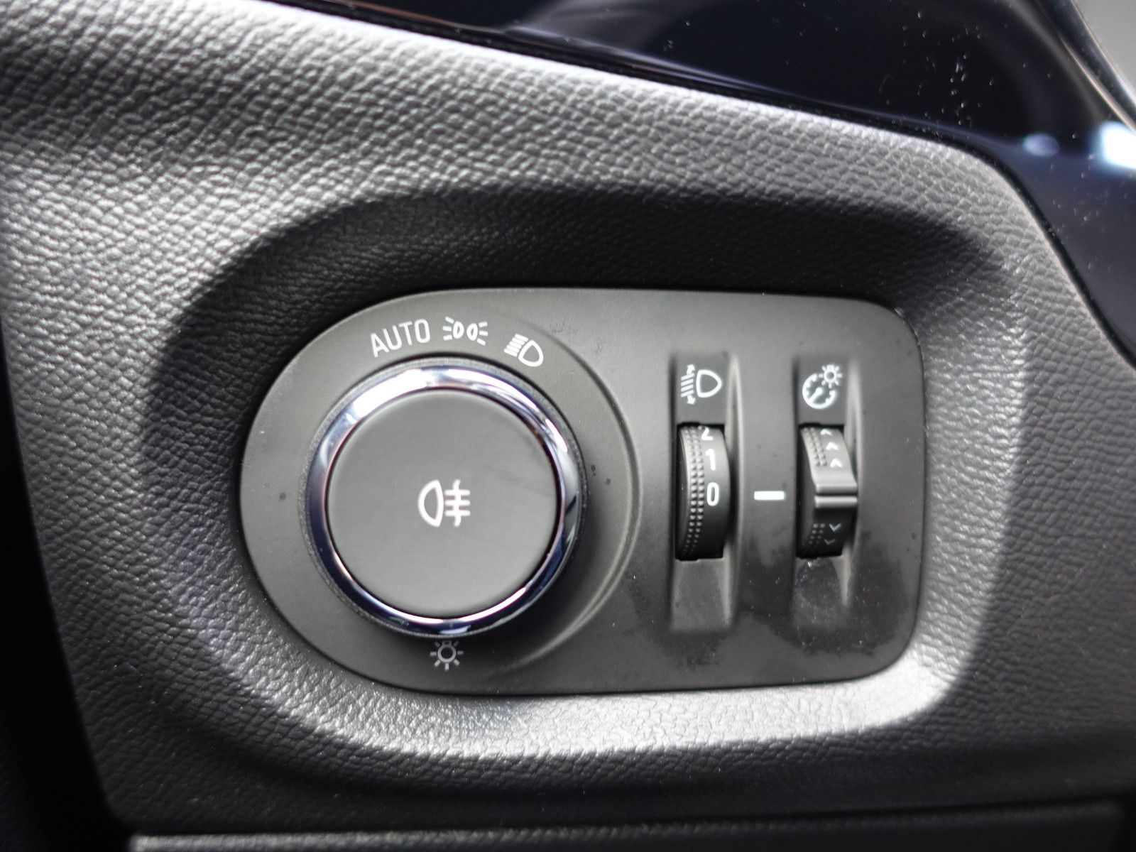 Fahrzeugabbildung Opel Corsa GS 1.2T,Navi,Kamera,Sitzhzg,Allwetter,LED