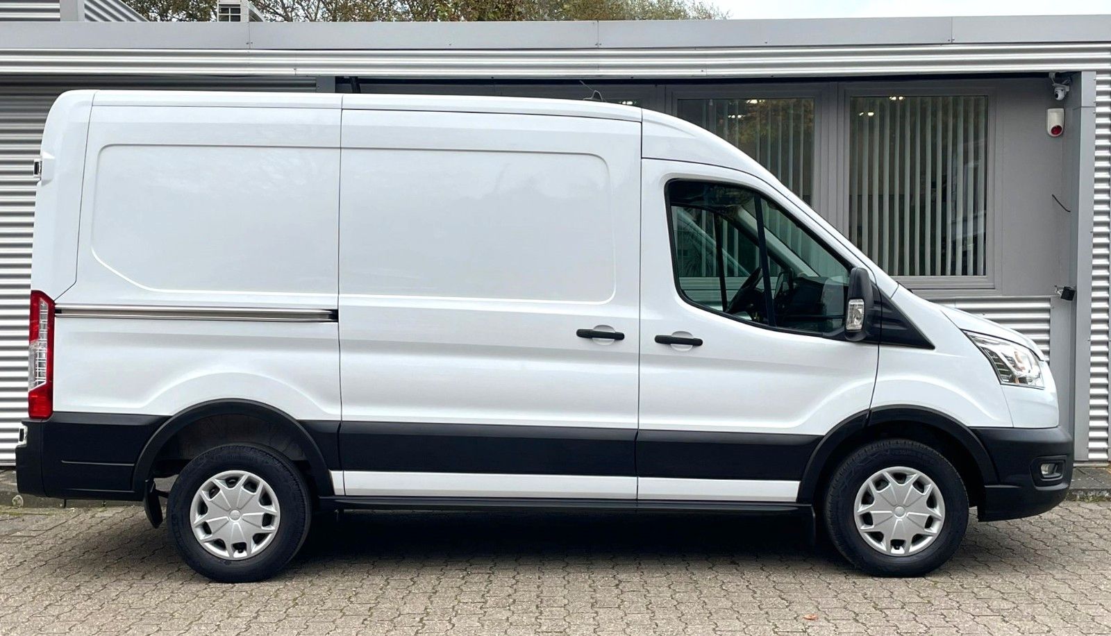 Fahrzeugabbildung Ford Transit K350 L2 H2 KLIMA CARPLAY CAM ACC AHK 1Hd