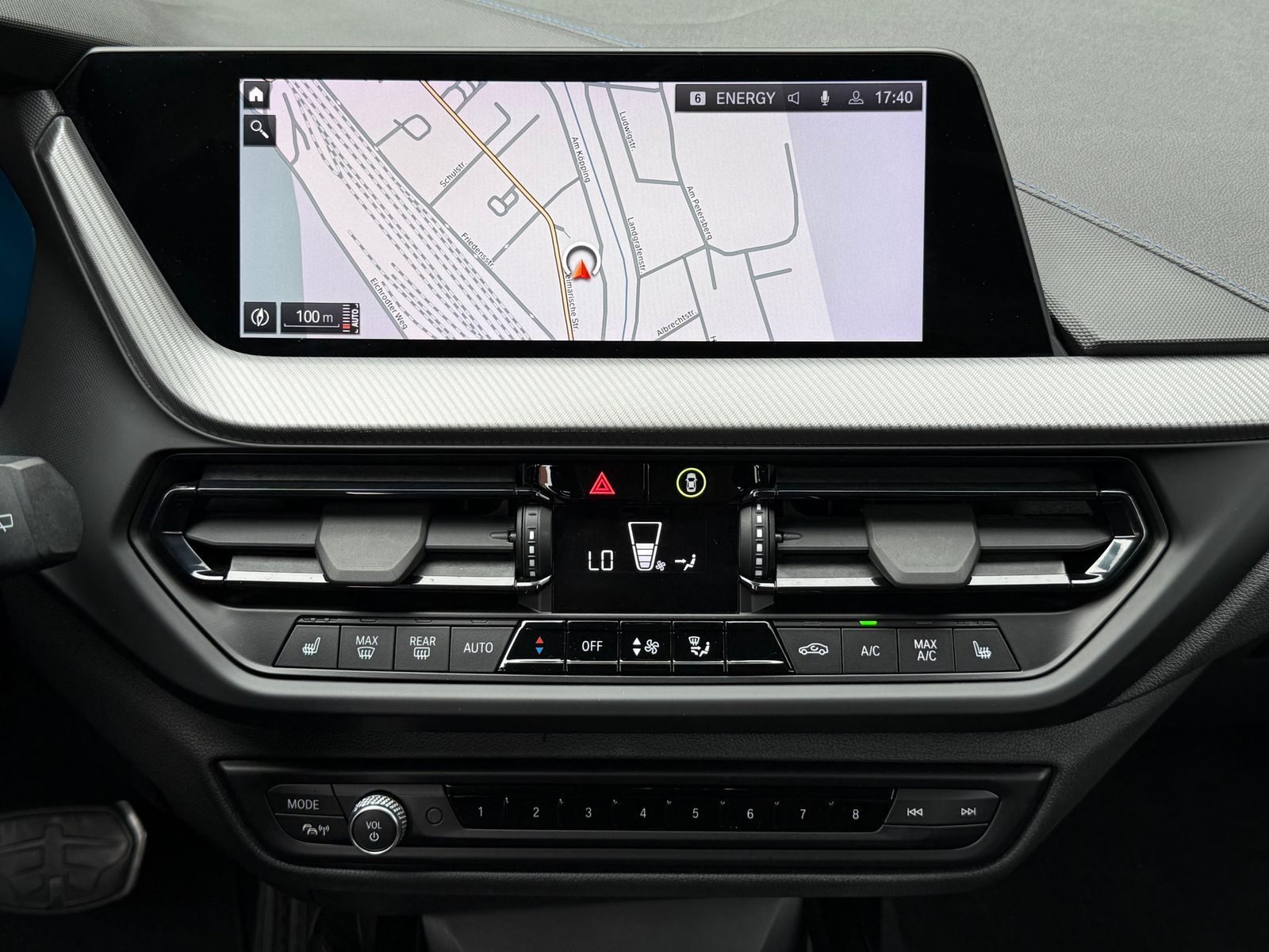 Fahrzeugabbildung BMW 118  d Aut. M Sport LED+NAVI+SHZ+AHK+AMBI+CARPL+