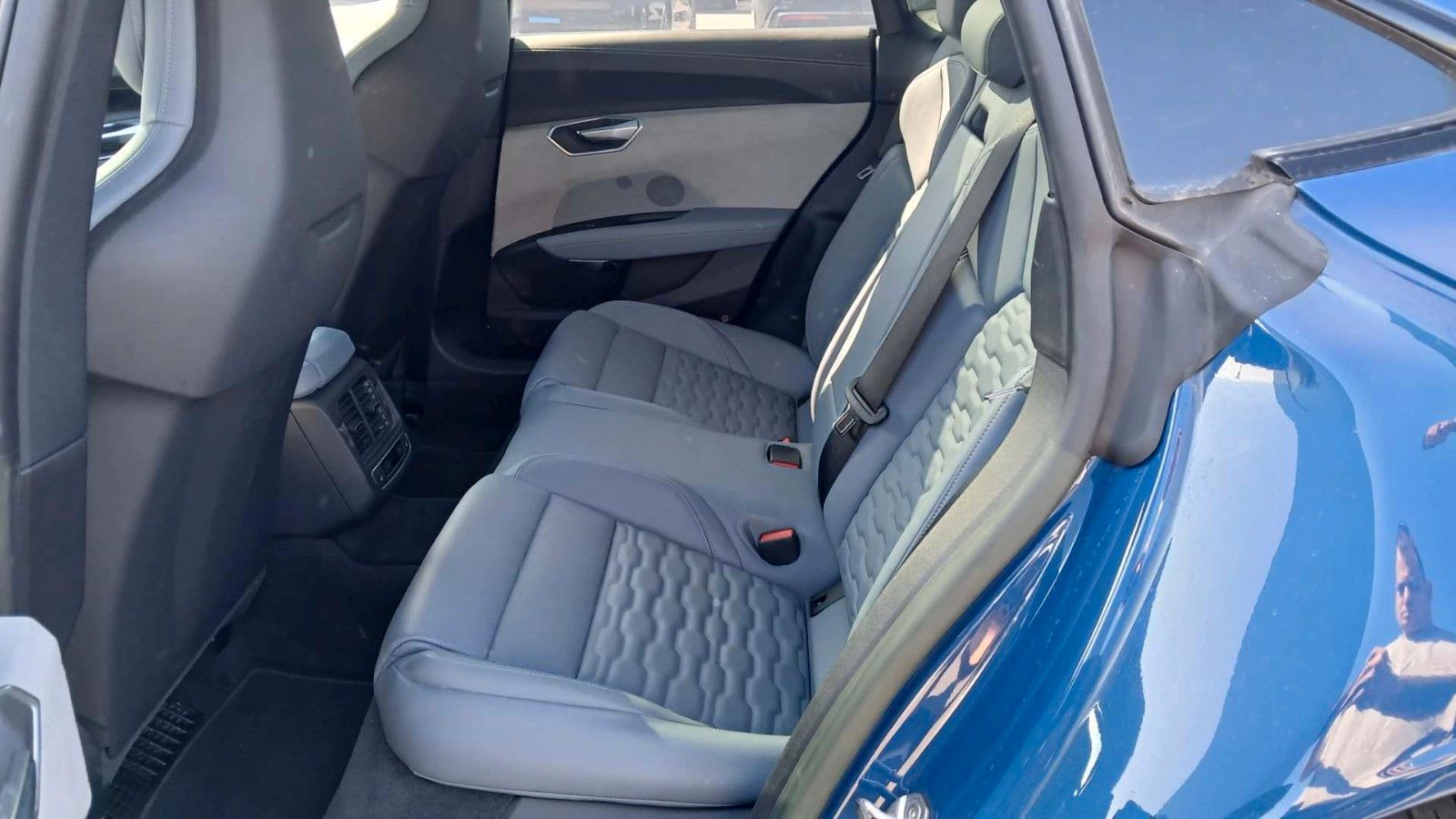 Fahrzeugabbildung Audi e-tron GT quattro Leder Panorama ACC HeadUp B&O