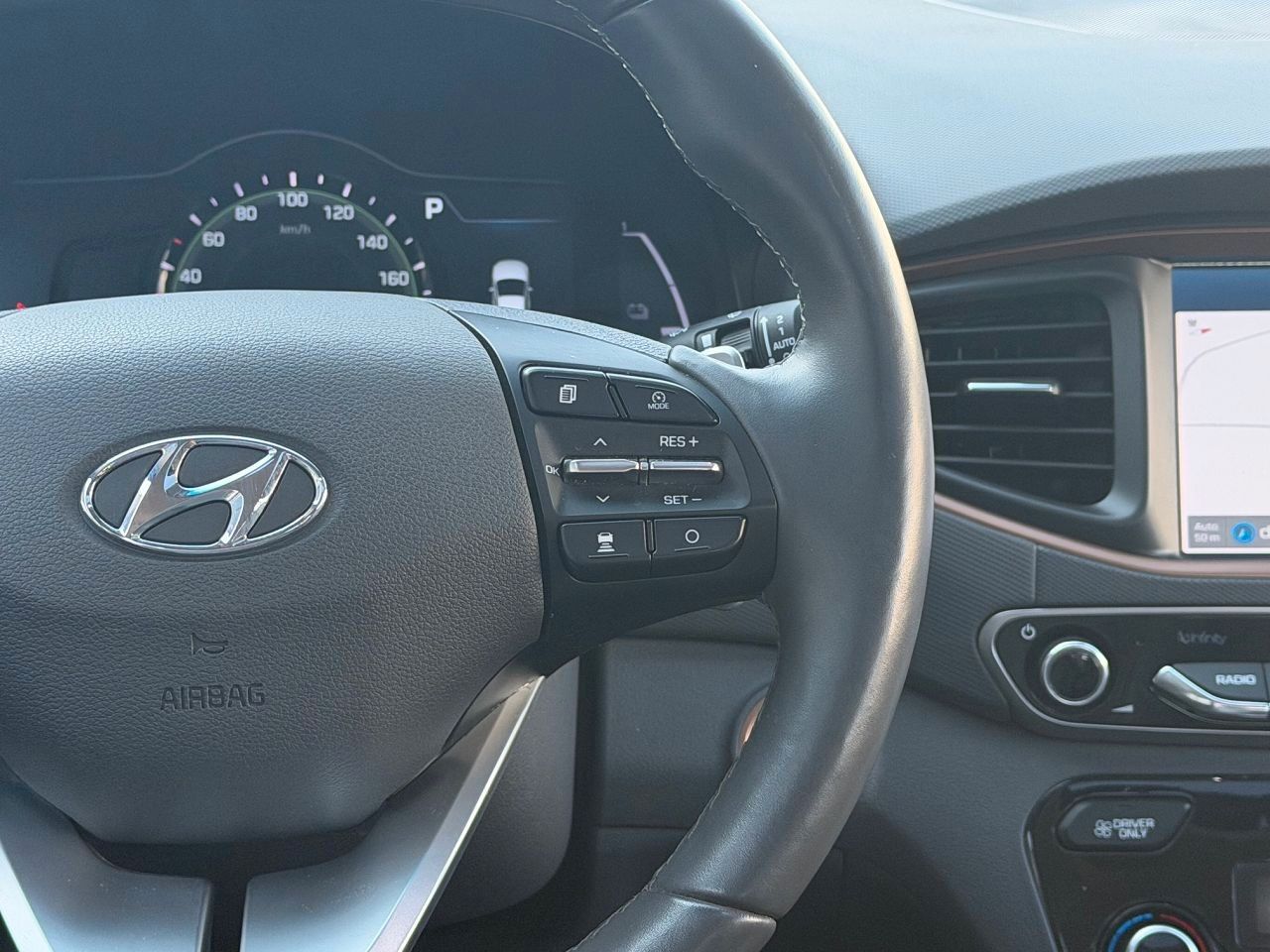 Fahrzeugabbildung Hyundai IONIQ EV Premium *Schiebedach*Totwinkel*ACC*LED*