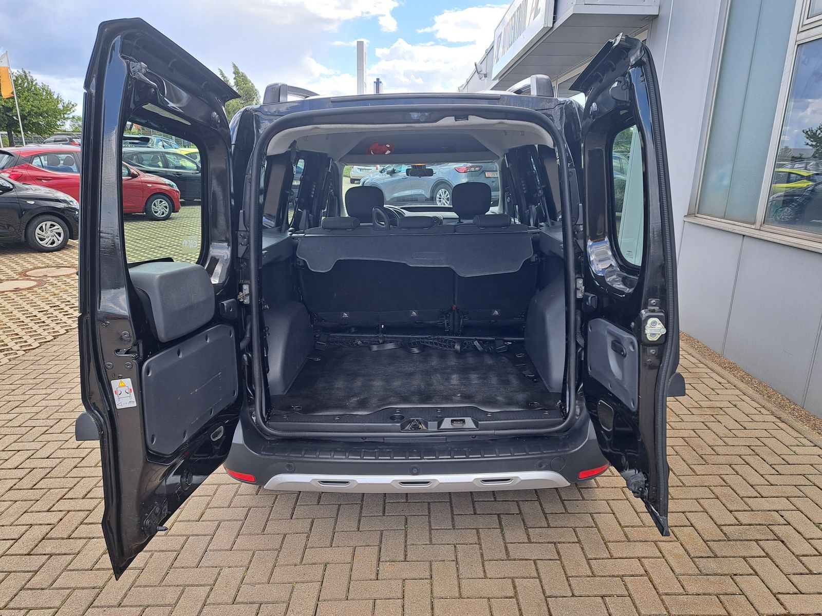 Fahrzeugabbildung Dacia Dokker Stepway TCe 115 NAVI KAMERA SITZHEIZUNG