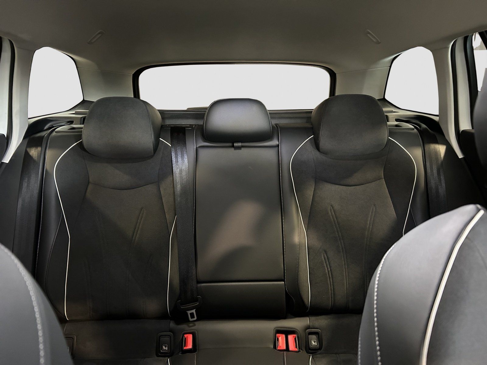 Volkswagen Passat Variant - Bild 17