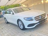 Mercedes-Benz E 220 d T Autom. 