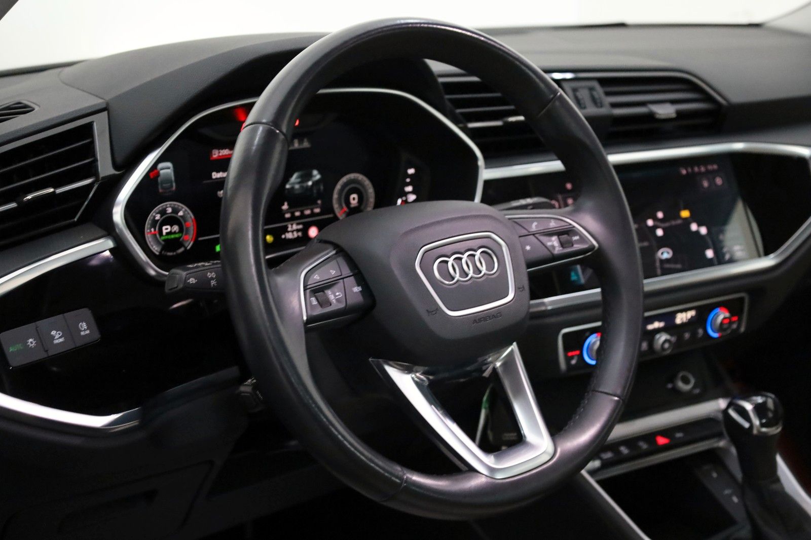 Fahrzeugabbildung Audi Q3 Sportback 35 TDI Leder,Navi,LED,SH,Kamera,AHK