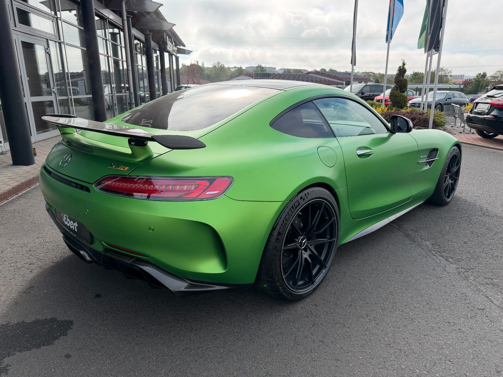 Fahrzeugabbildung Mercedes-Benz AMG GT R Keramik+Carbon+Distr+Night+RFK