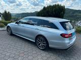 Mercedes-Benz E 300 d 4MATIC T Autom. - AMG - Mercedes-Benz E 300 4Matic Gebrauchtwagen