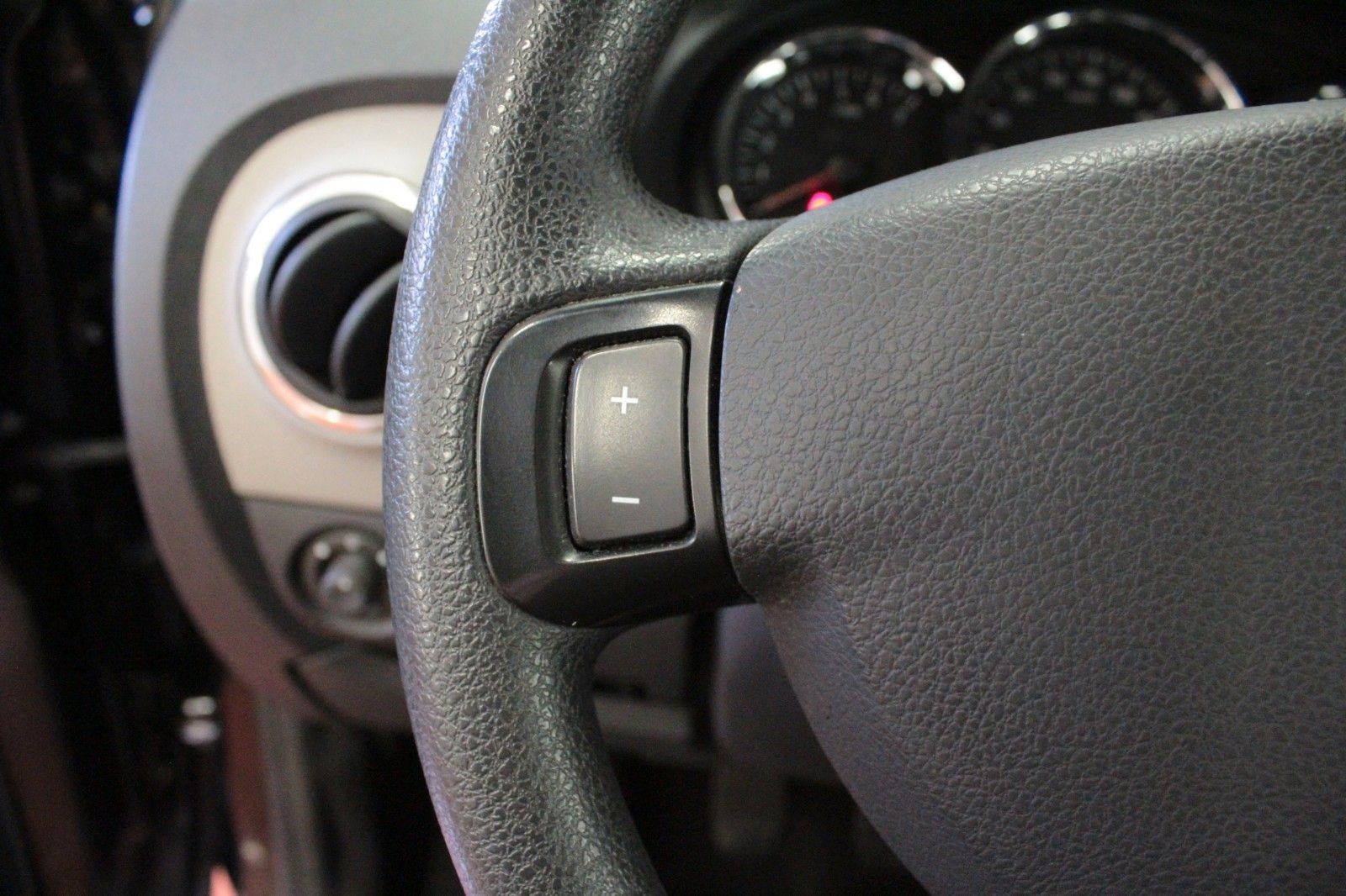 Fahrzeugabbildung Dacia Lodgy TCE 115  Lauréate *Navigation
