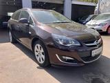 Opel Astra J Sports Tourer Innovation*HU 01/2027* - Opel Astra: Winterreifen