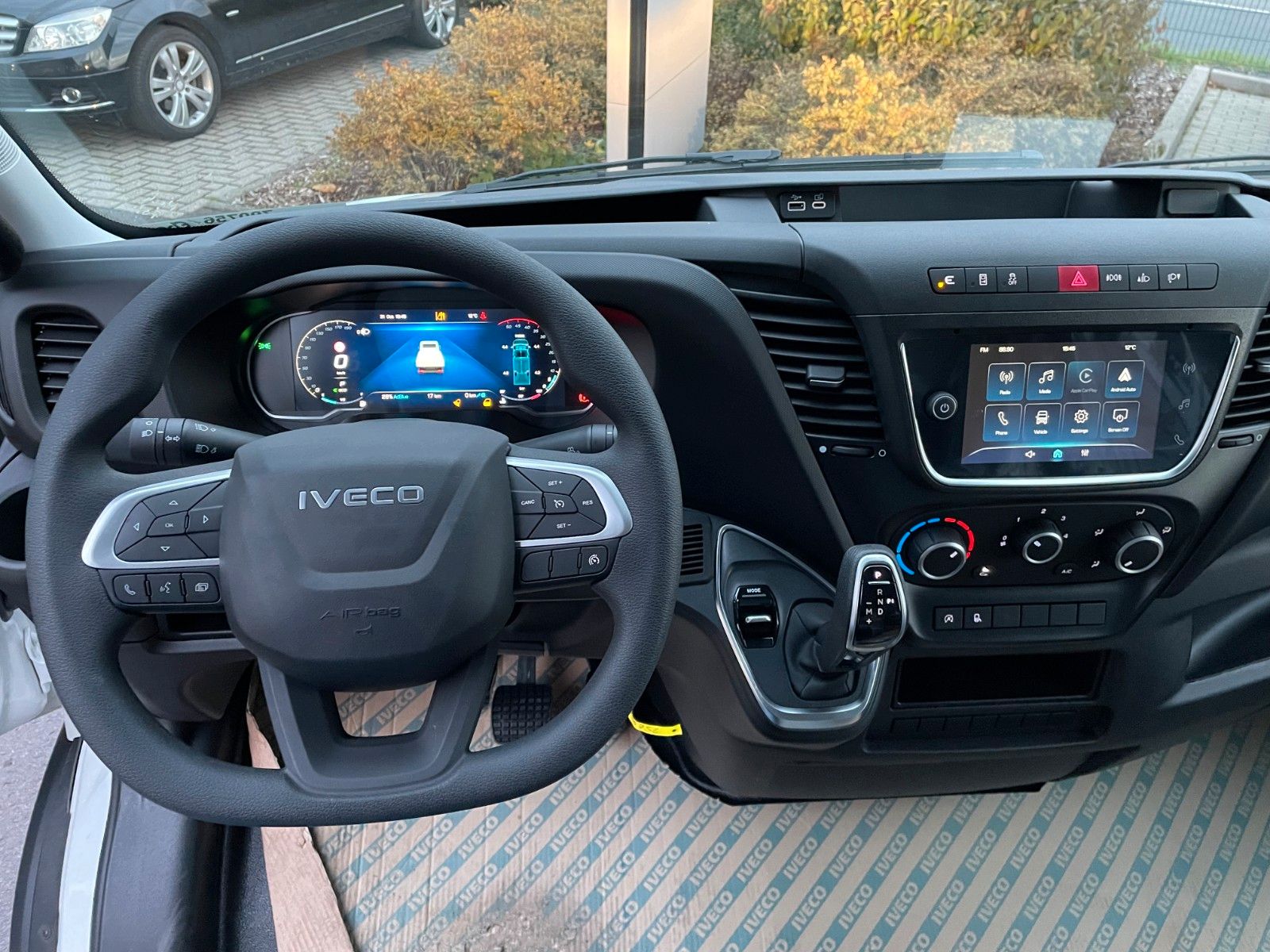 Fahrzeugabbildung Iveco Daily 35S14 A8*R3.450mm*Automatik*Kamera*2Sitze*