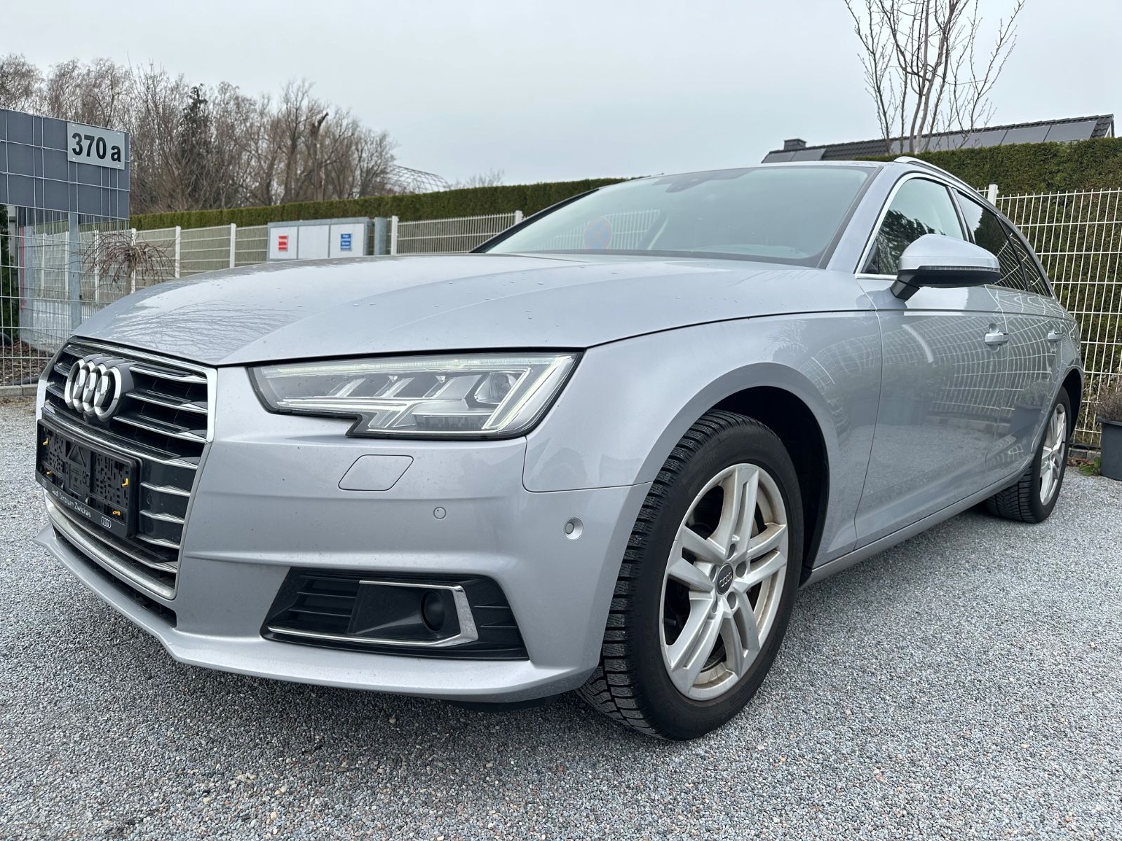 AUDI A4