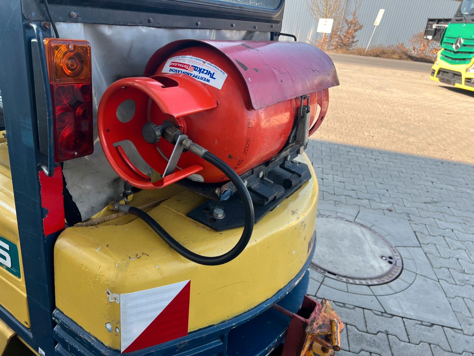 Fahrzeugabbildung Komatsu FG15T-15 / Gas / 1995 /