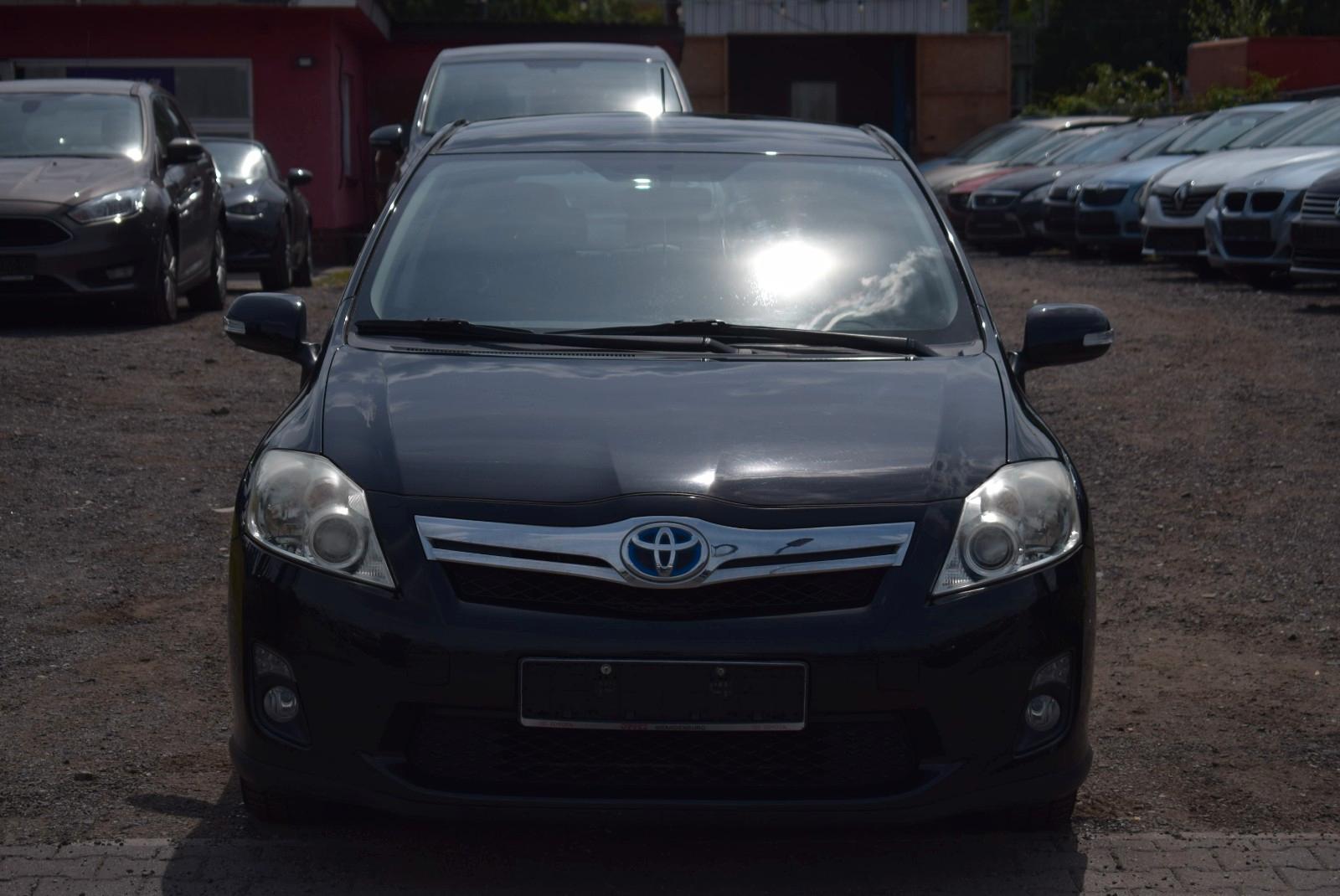 Toyota Auris Hybrid Life