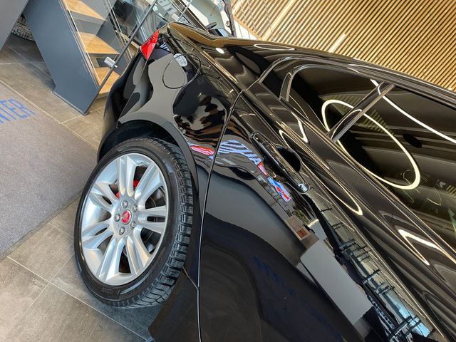 Jaguar XE R-Sport *BI-XENON*KAM*NAVI*TOUCH*LED*