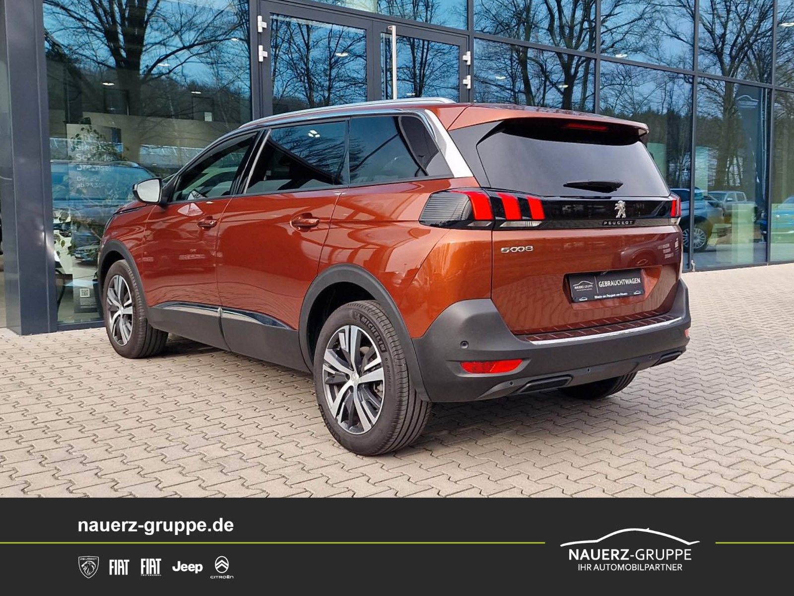 Fahrzeugabbildung Peugeot 5008 Allure Pack PureTech 130 7 Sitze