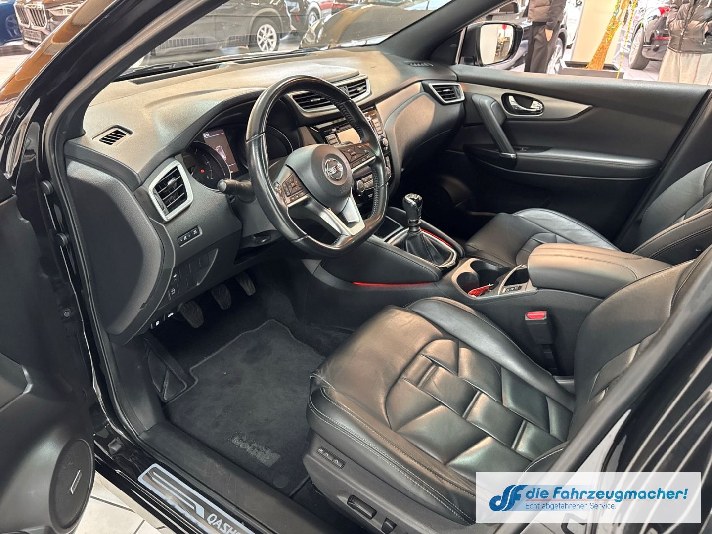 Fahrzeugabbildung Nissan Qashqai Tekna+ Panorama Navi Leder Memory Sitze