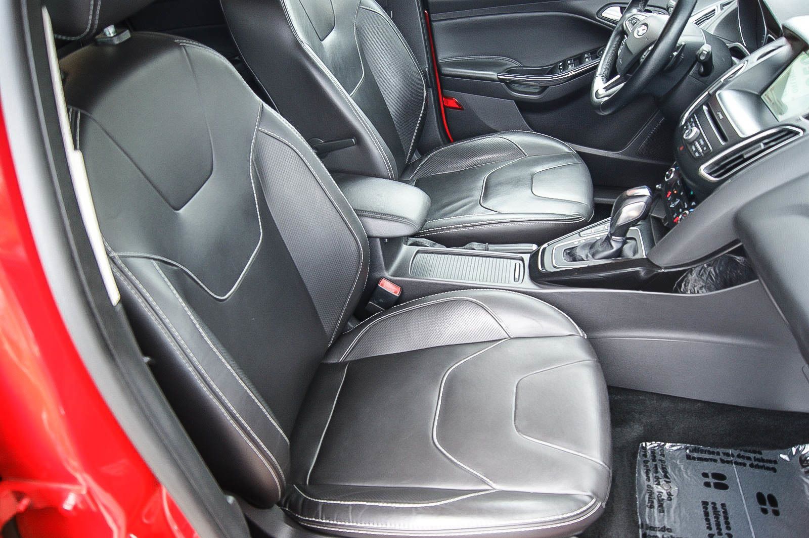 Fahrzeugabbildung Ford Focus Turnier 1.5 Titanium Aut RACEROT ACC STHZG