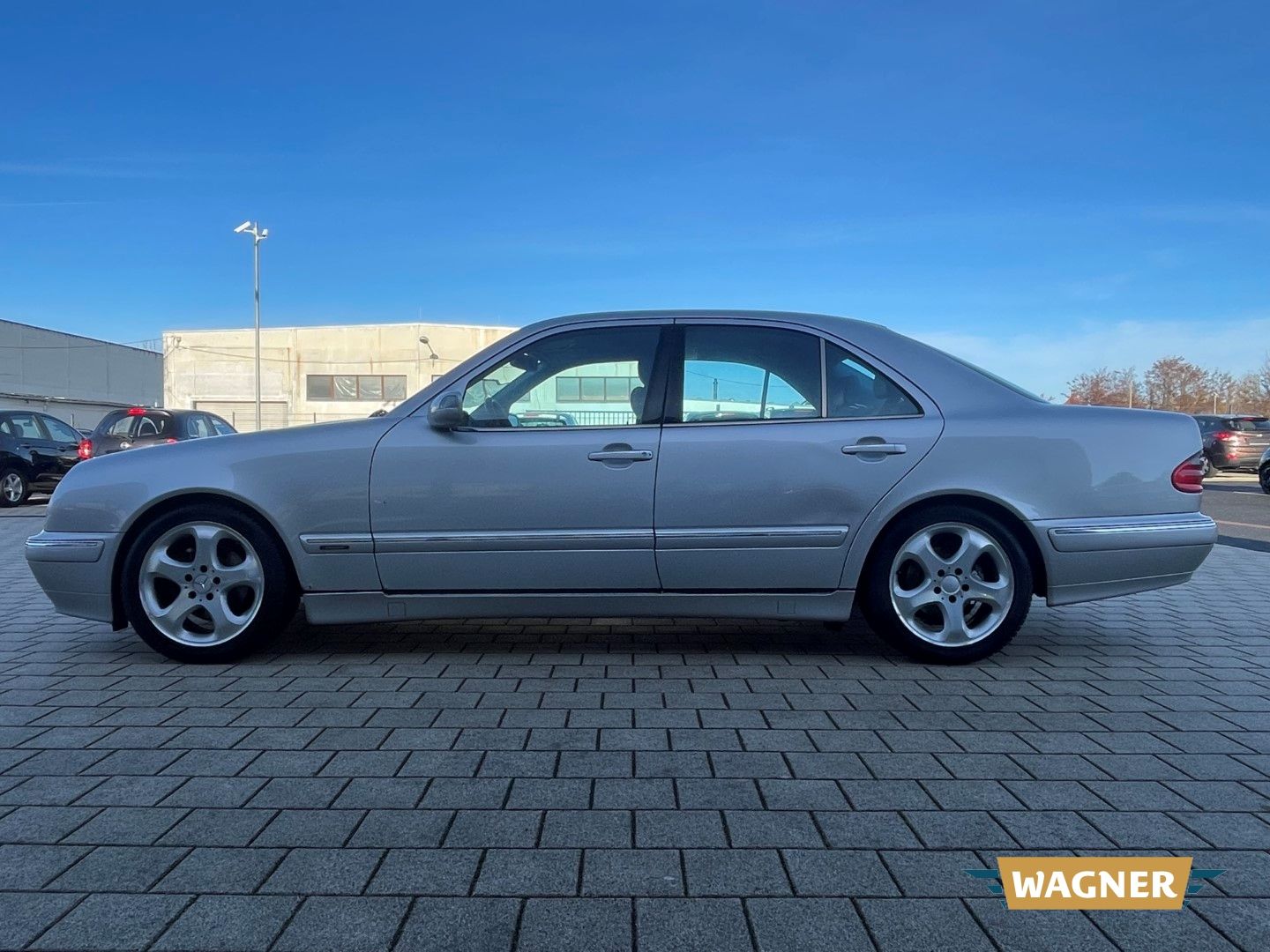 Fahrzeugabbildung Mercedes-Benz E 200 Kompressor AVANTGARDE Automatik