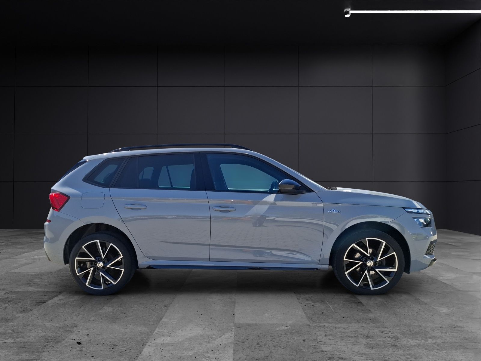 Fahrzeugabbildung SKODA Kamiq TSI Monte Carlo LED Navi AID Pano ACC PDC