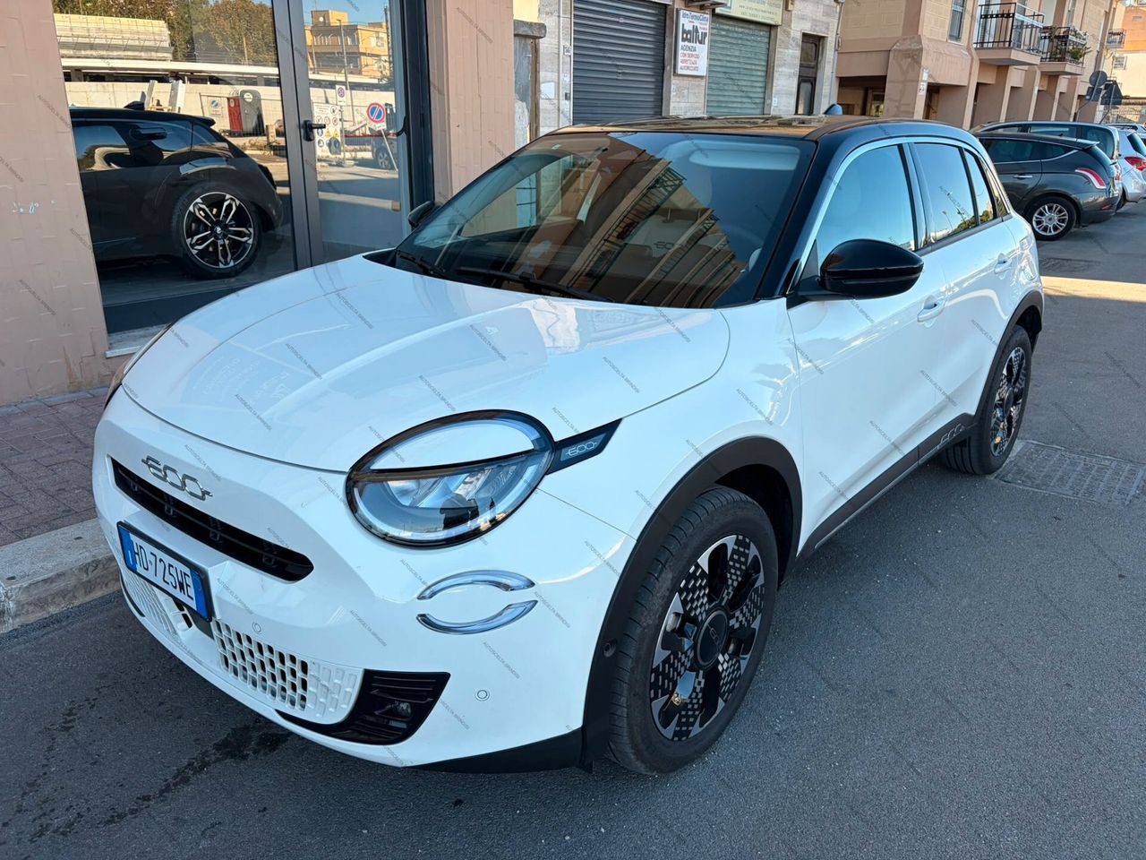 Fiat 600 Hybrid 145 CV DCT MHEV La Prima imagem 3