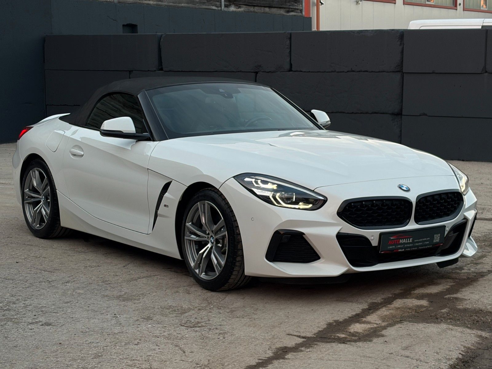 Fahrzeugabbildung BMW Z4 sDrive20i M Sport Anthrazit HUD ACC H&K LHZ