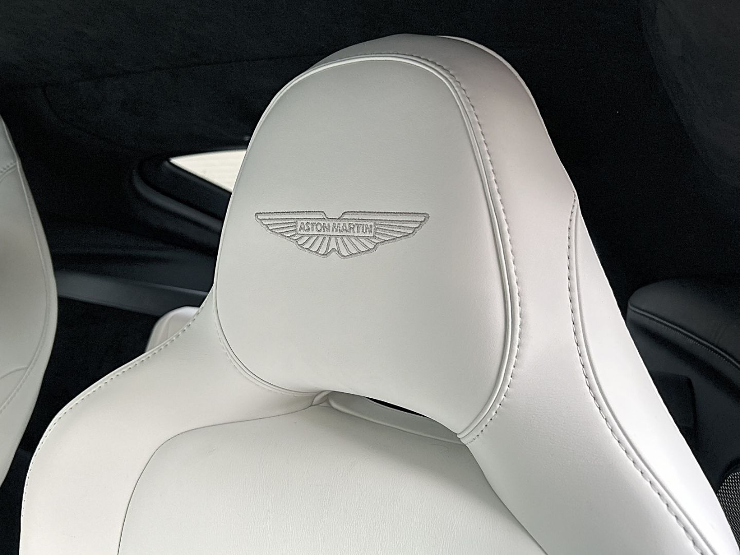 Aston Martin Vantage Seychelles Blue Bowers & Wilkins foto 14