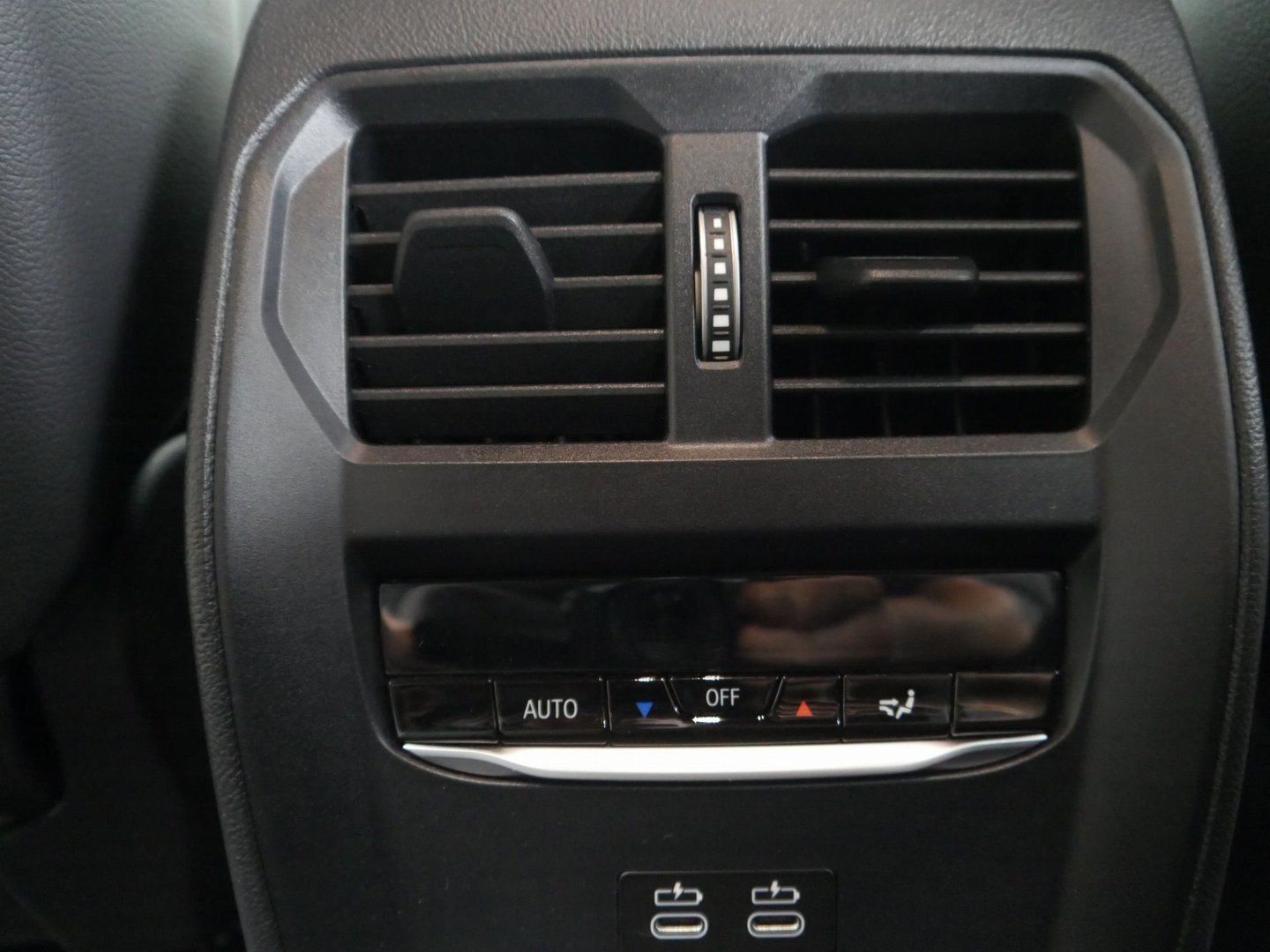 Fahrzeugabbildung BMW M3 Competition Driving Assistant Professional, A