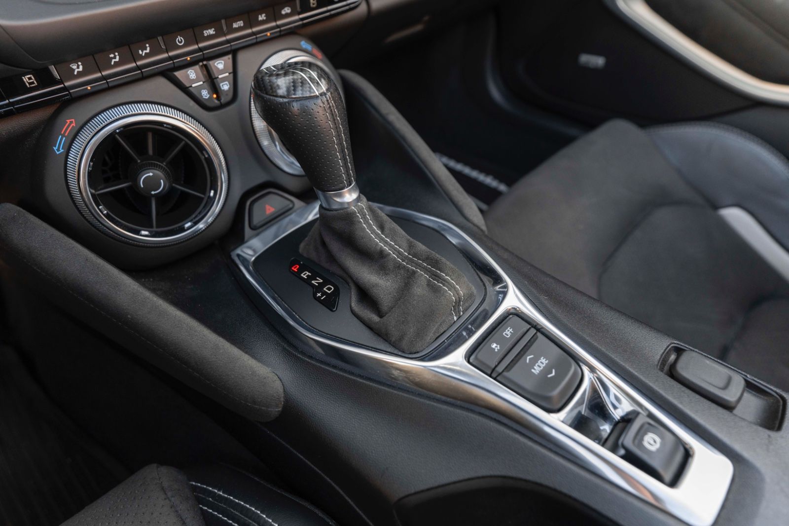 Fahrzeugabbildung Chevrolet Camaro 6,2L V8 Sport HUD KAM NAV CARPLAY BOSE