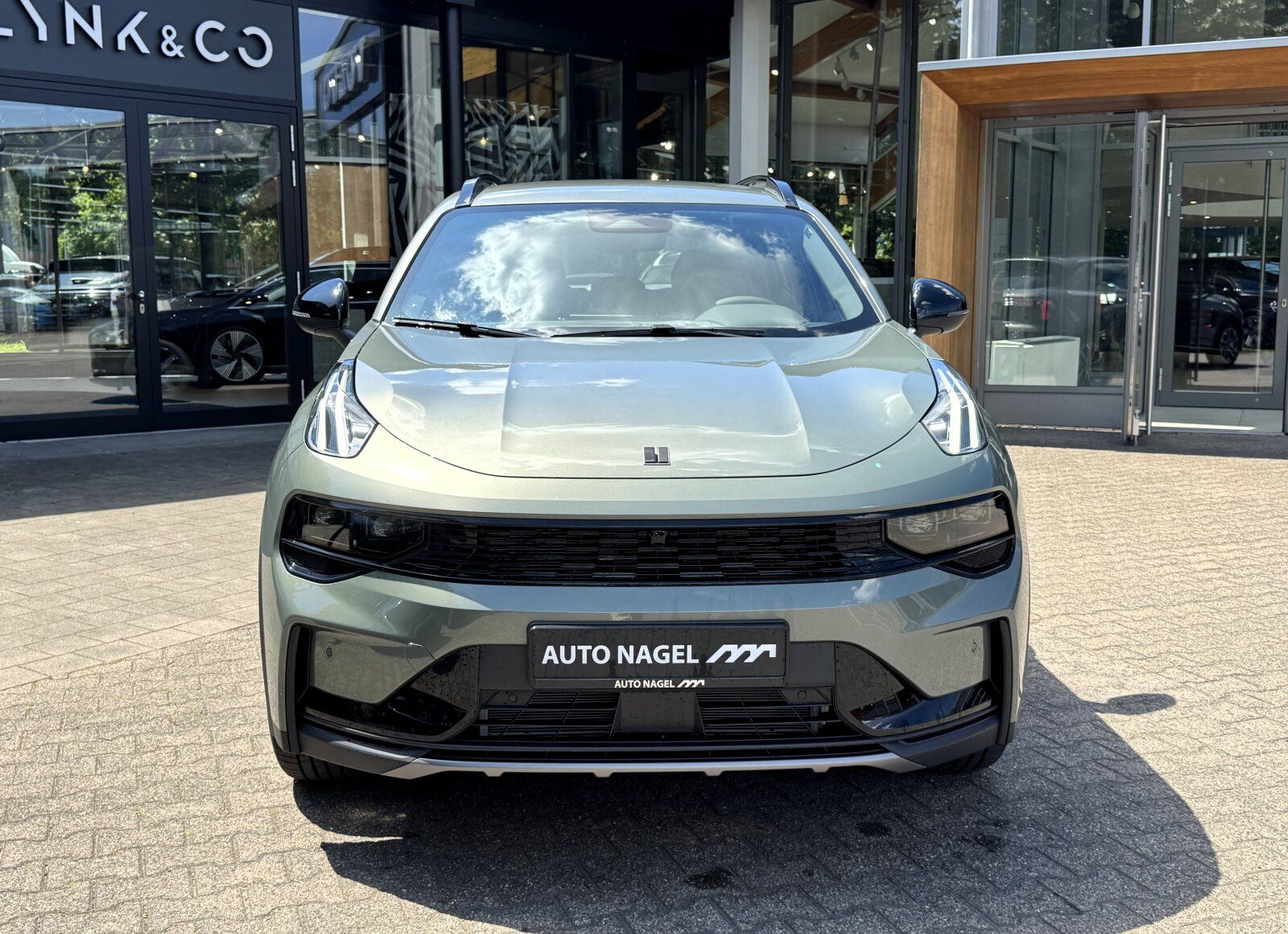 Lynk & Co 01