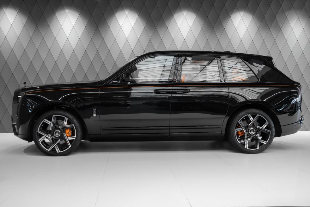 Cullinan BLACK BADGE 2026 BLACK/ORANGE 4 SEATS - Bild 4