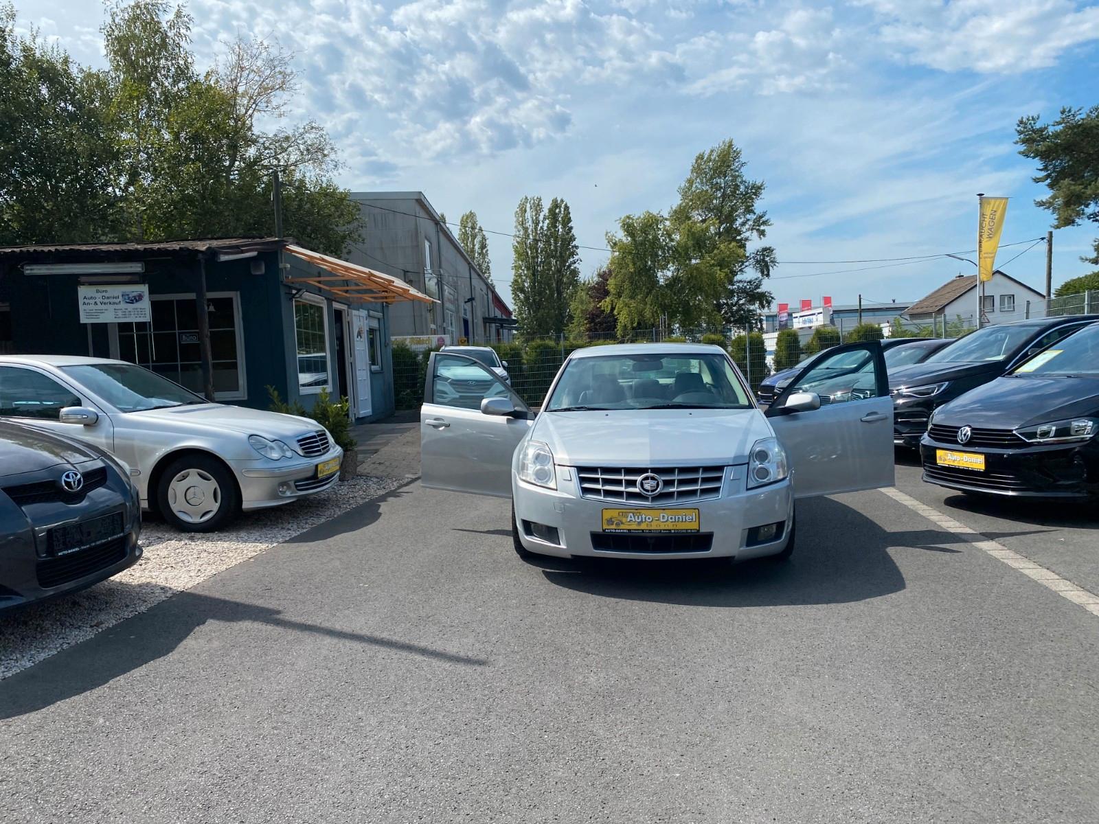 Cadillac BLS Leder Xenon. Allwetter TÜV