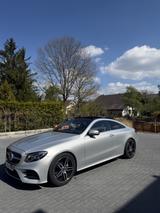 Mercedes-Benz E 220 d Autom. - AMG/HUD/PANO/COMMAND - Mercedes-Benz E 220 mit Diesel-Antrieb: Sportwagen, Automatik