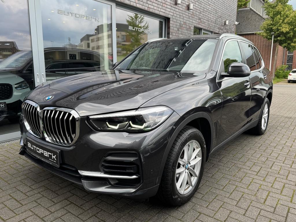 BMW X5 xDrive40d Pano HUD ACC StHz Komfort 4xSHZ AHK 2023