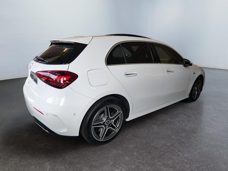 Mercedes-Benz A 250 e , AMG 360 DISTR KAMERA PANO SPUR STANDH