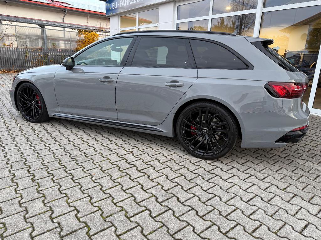 Audi RS4