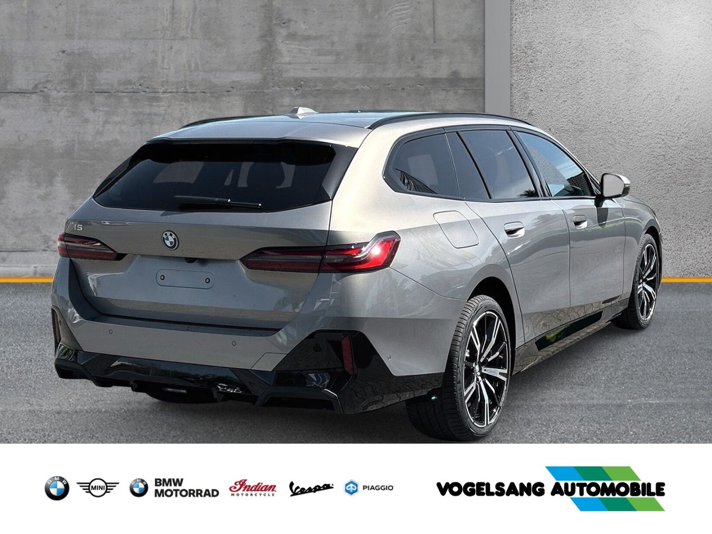 Fahrzeugabbildung BMW i5 40 eDrive M Sport Touring eDrive40 Park-Assis