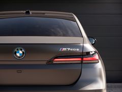 BMW M760 – 10 / 33