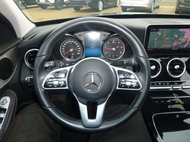 Fahrzeugabbildung Mercedes-Benz C 220d T-Modell Avantgarde>AUT/MATRIX/ACC/NAV<