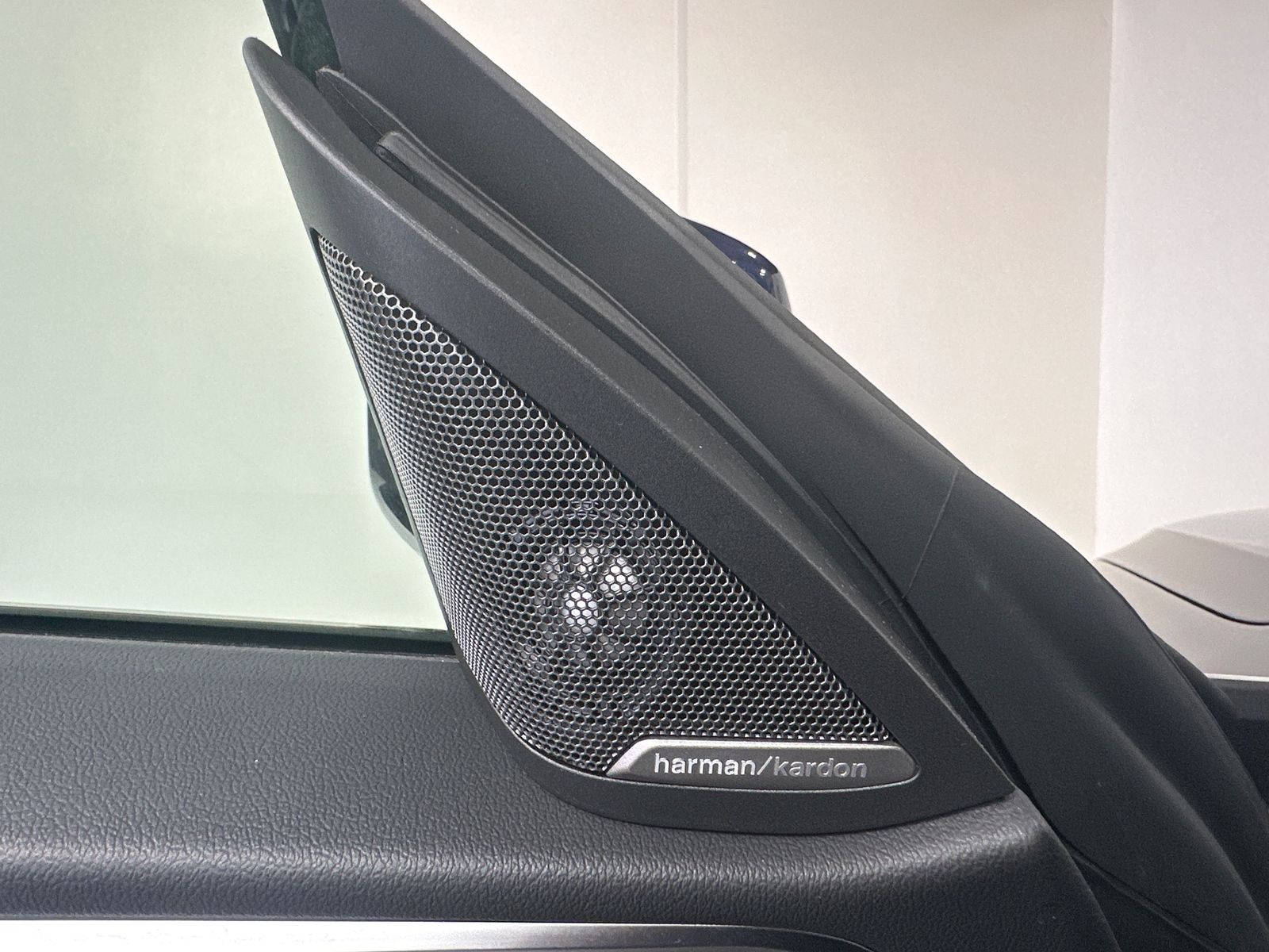 Fahrzeugabbildung BMW i4 GC eDrive40 M-Sport NAV+LED+GLASDACH+ACC+VC